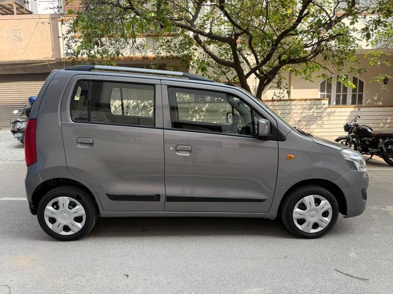 Maruti Suzuki Wagon R VXi AMT 2018