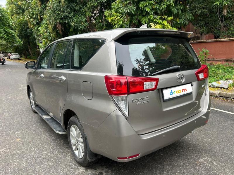 Toyota Innova Crysta 2.4 V 7 STR 2016