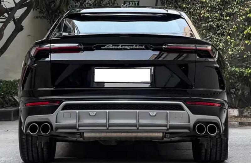 Lamborghini Urus Twin-Turbo V8 2021