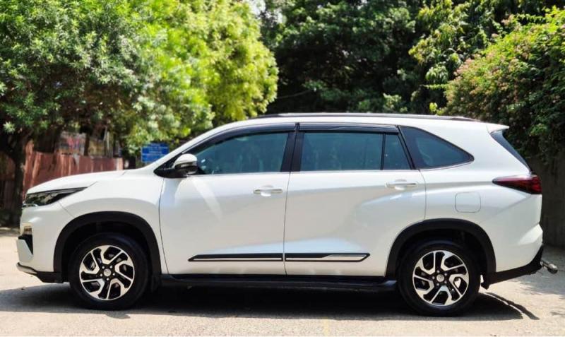 Maruti Suzuki Invicto Alpha Plus 7 STR 2025