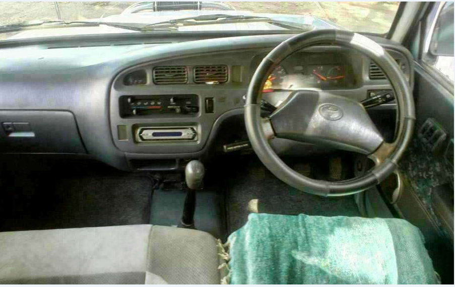 Toyota Qualis FS B1 2001