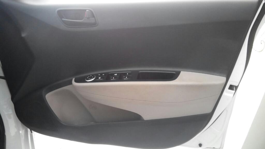 Hyundai Grand i10 Sportz 1.2 Kappa VTVT 2014