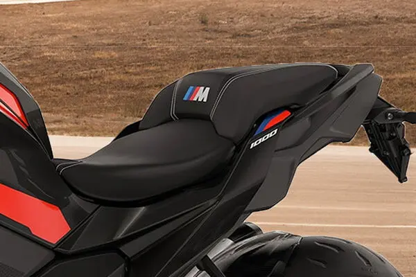 car-img