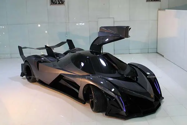 car-img