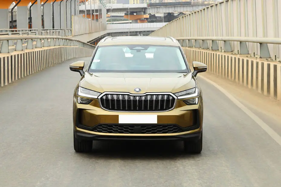 car-img