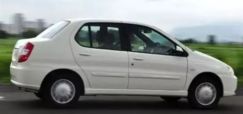 car-img