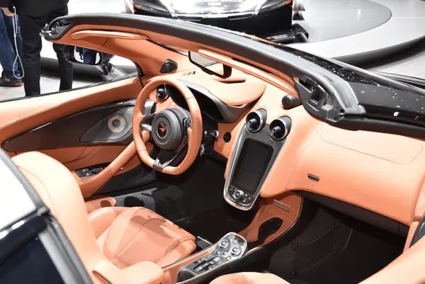 570S Spider