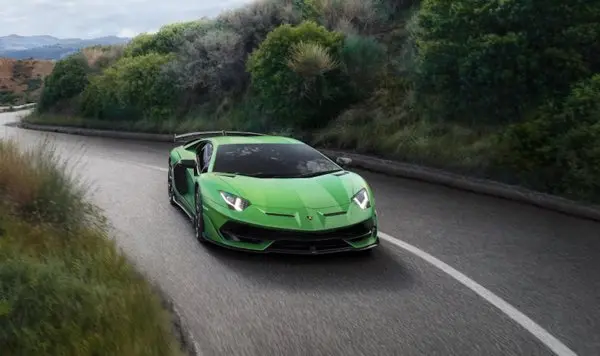 Lamborghini_Aventador_SVJ_Front