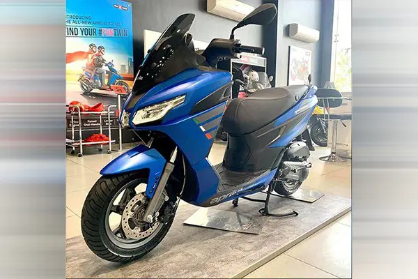 Aprilia SXR 160 Side