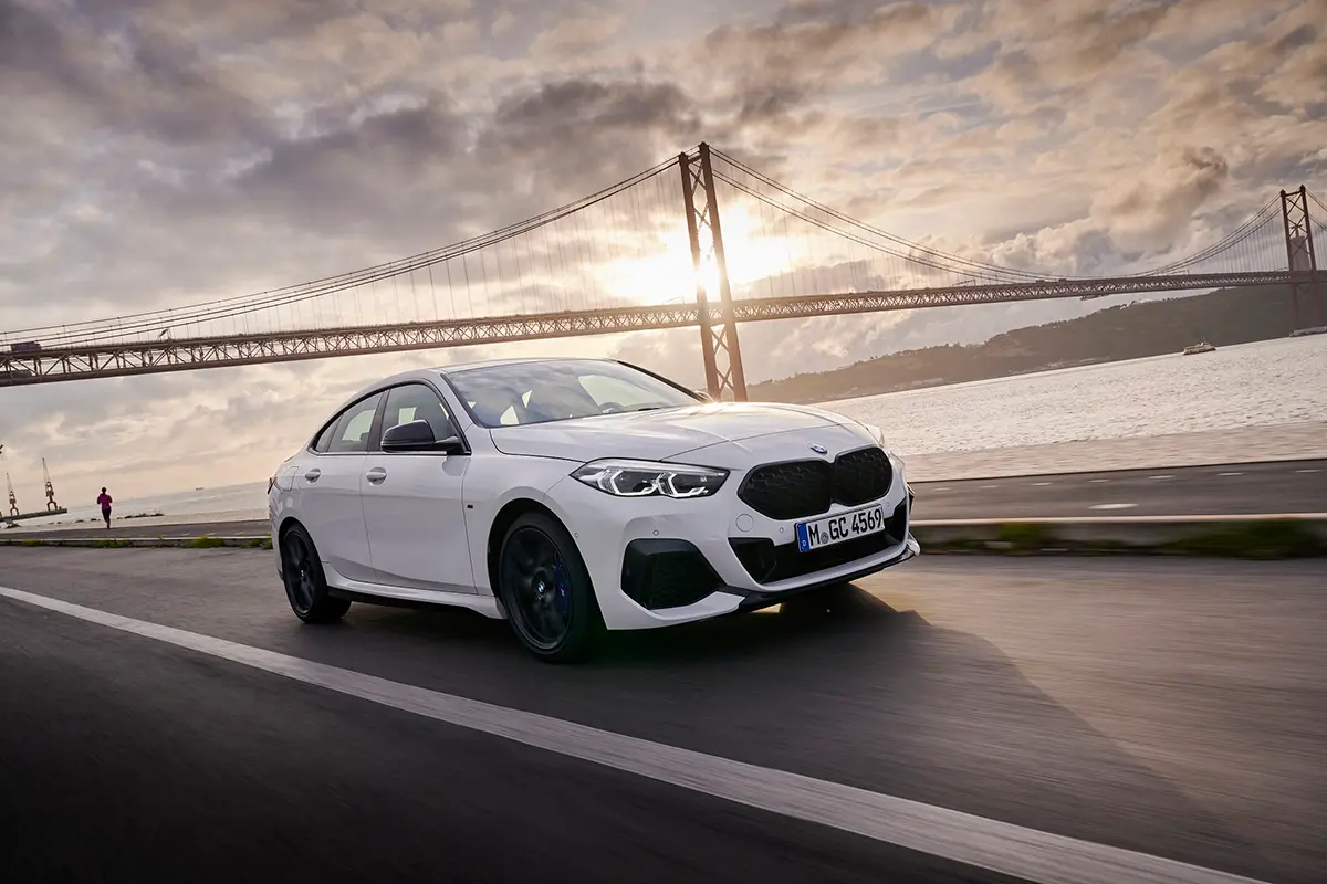  BMW 220i Sport