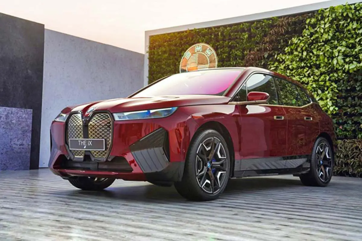 BMW iX 