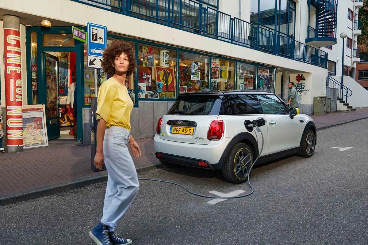 Mini 3-Door Cooper SE