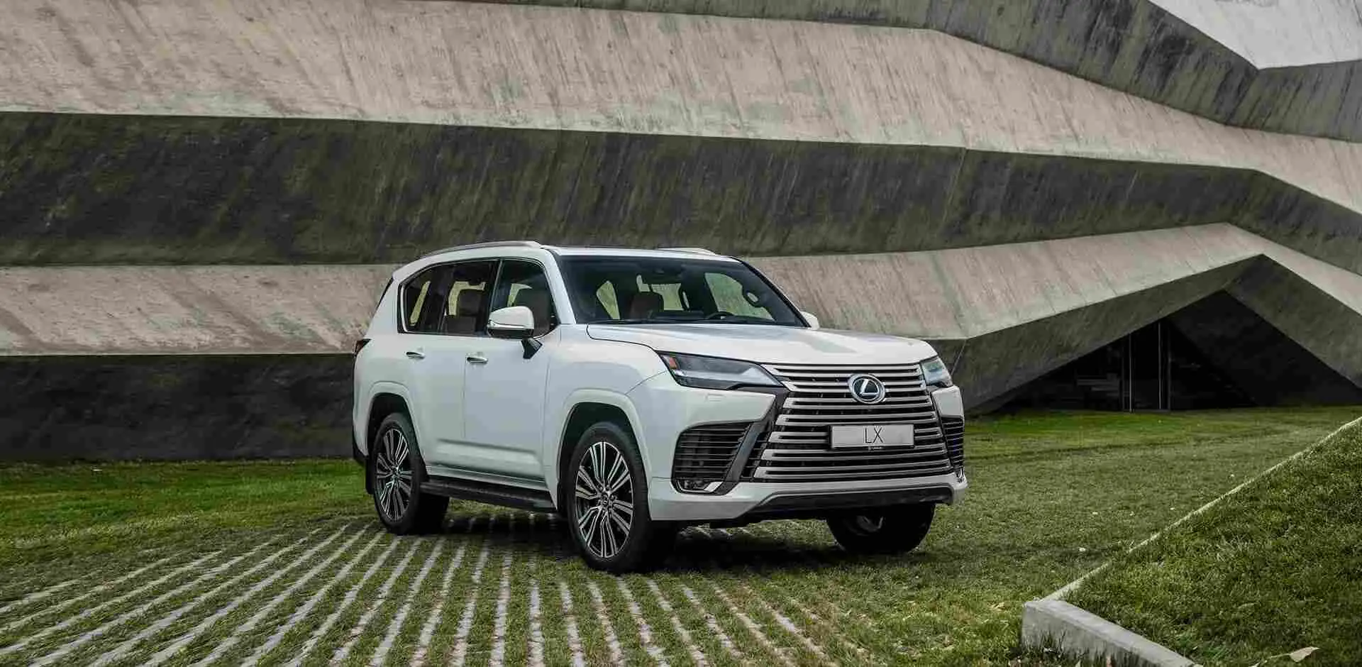 Lexus LX 500d Launched In India with a new variant and upgrades