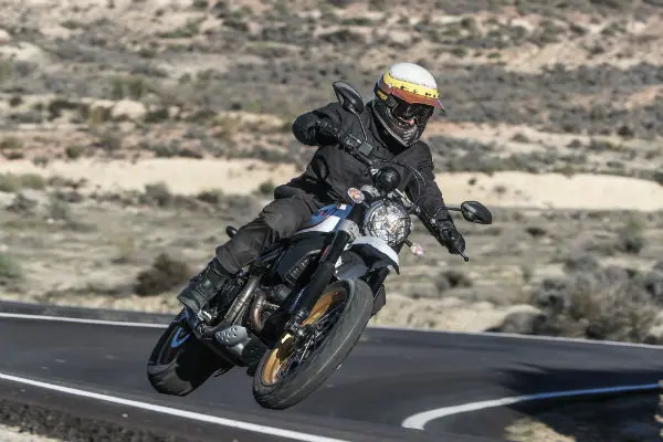 You can ride the Desert Sled over any terrain without worrying much. 