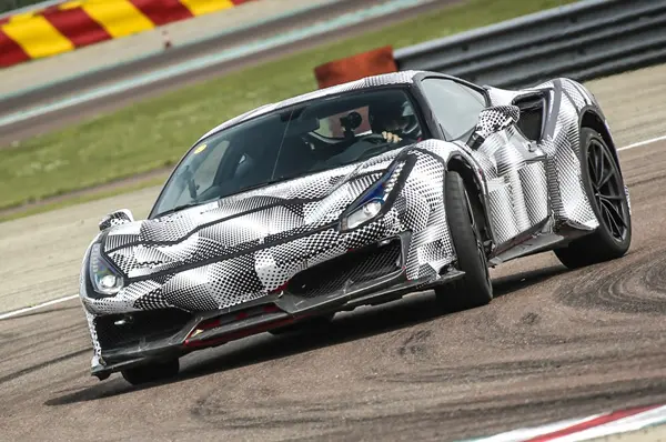 The Pista has a mode which allows you to slide.