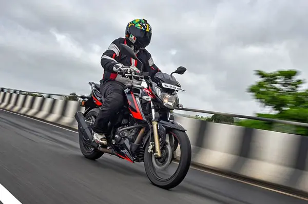 The RTR 200 absorbs bumps well.
