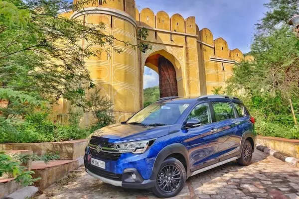 Blue Color Maruti Suzuki XL6 Front Profile