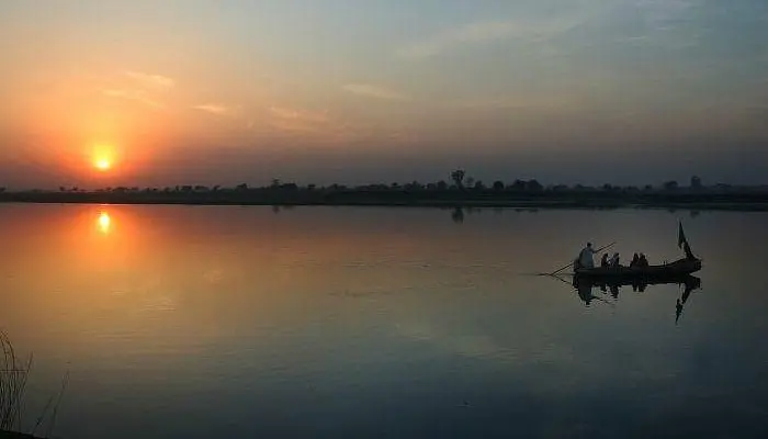 Manchar (40 km | approx. 1.2 hours)