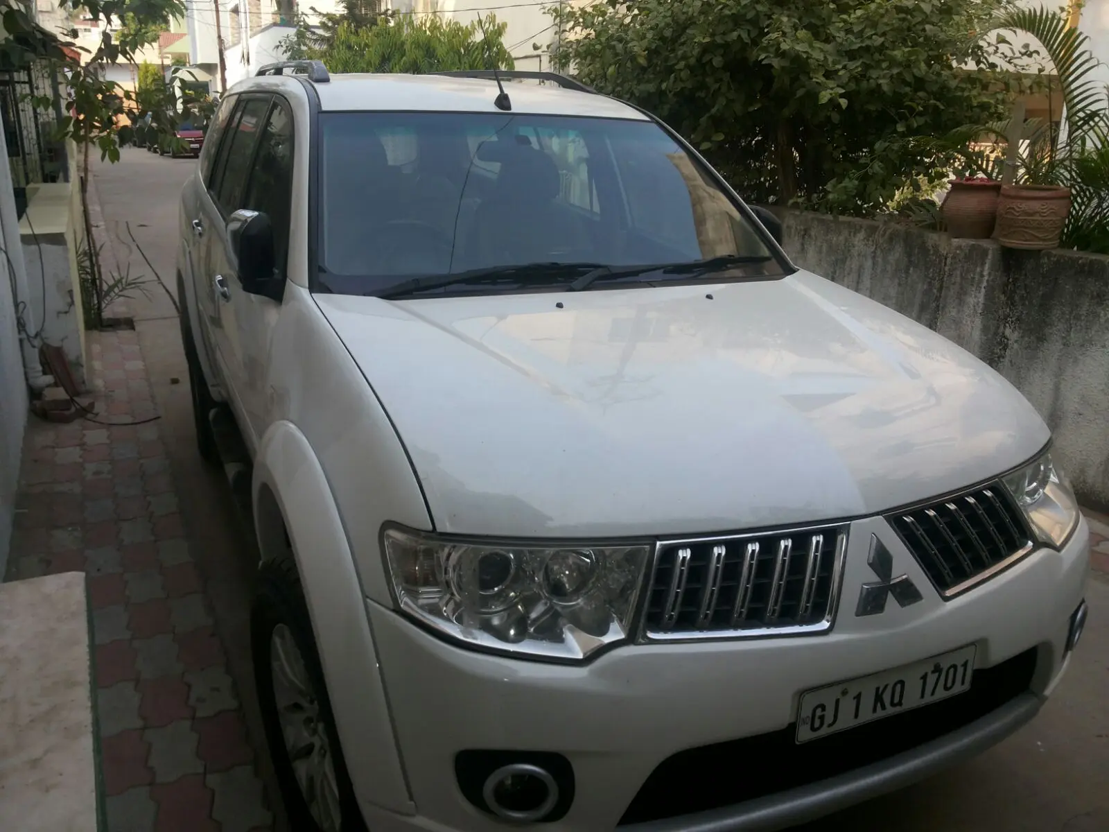 Mitsubishi Pajero Sport 2.5 MT 2012