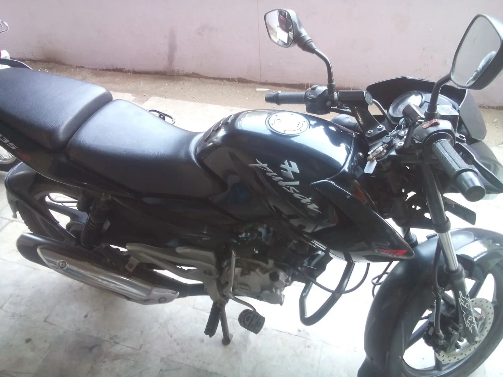 Bajaj Pulsar 135LS 135cc 2012