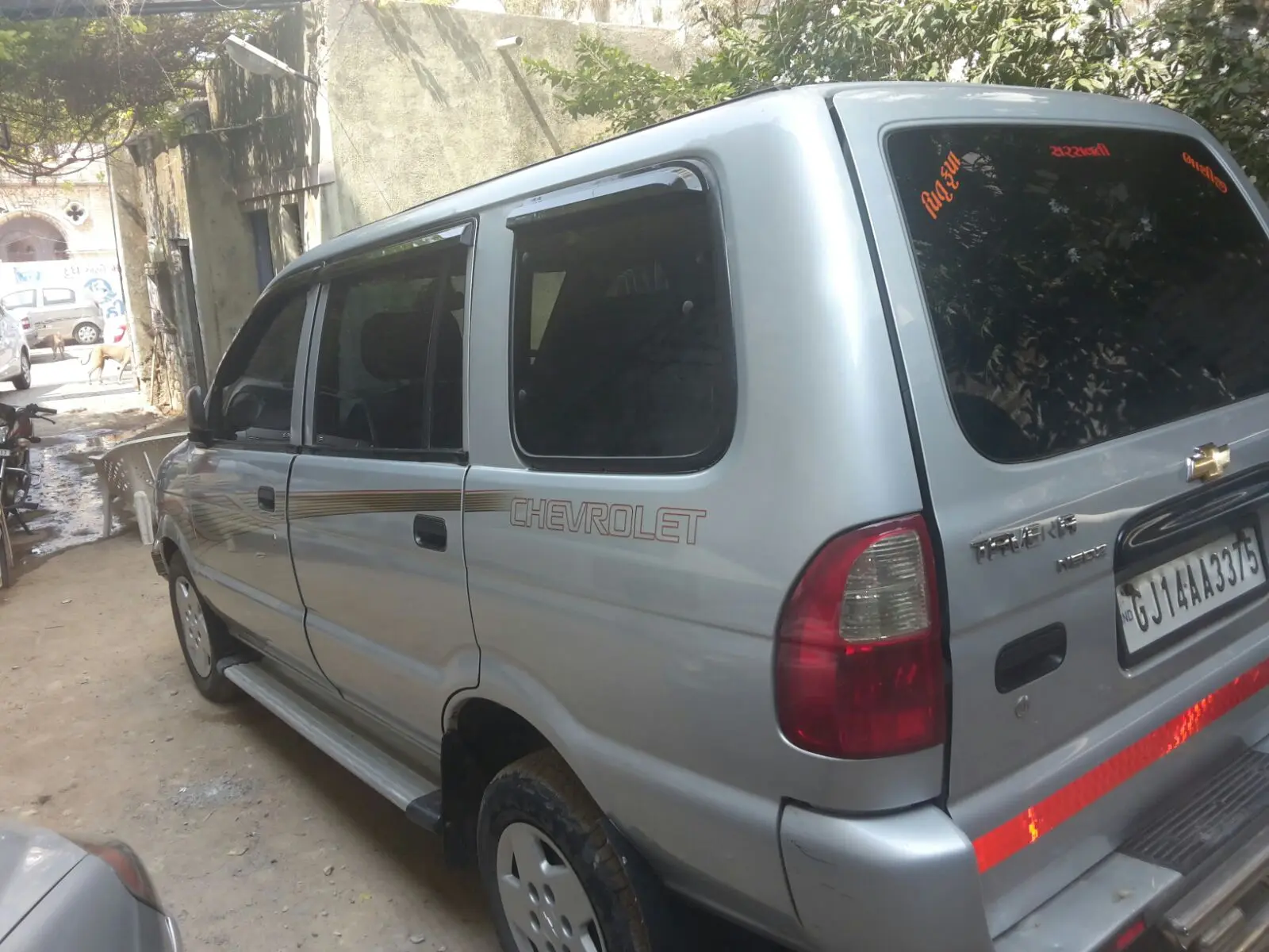 Chevrolet Tavera NEO 3 10 STR BS III 2012