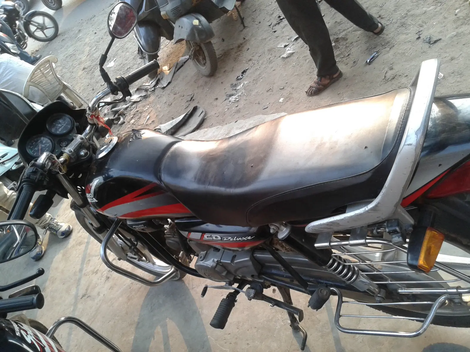 Hero CD Deluxe 100cc 2012