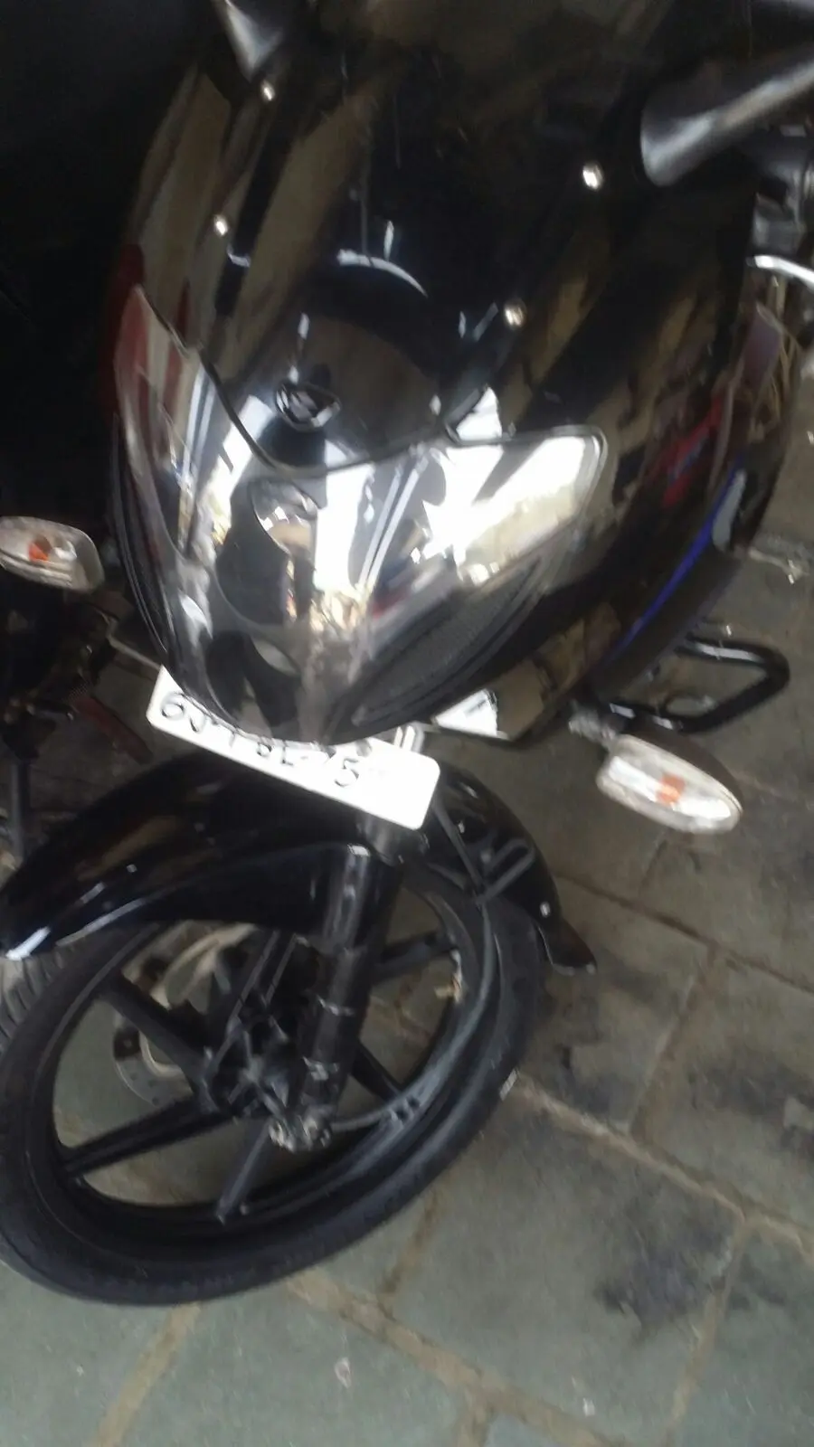 Bajaj Pulsar 220cc 2012