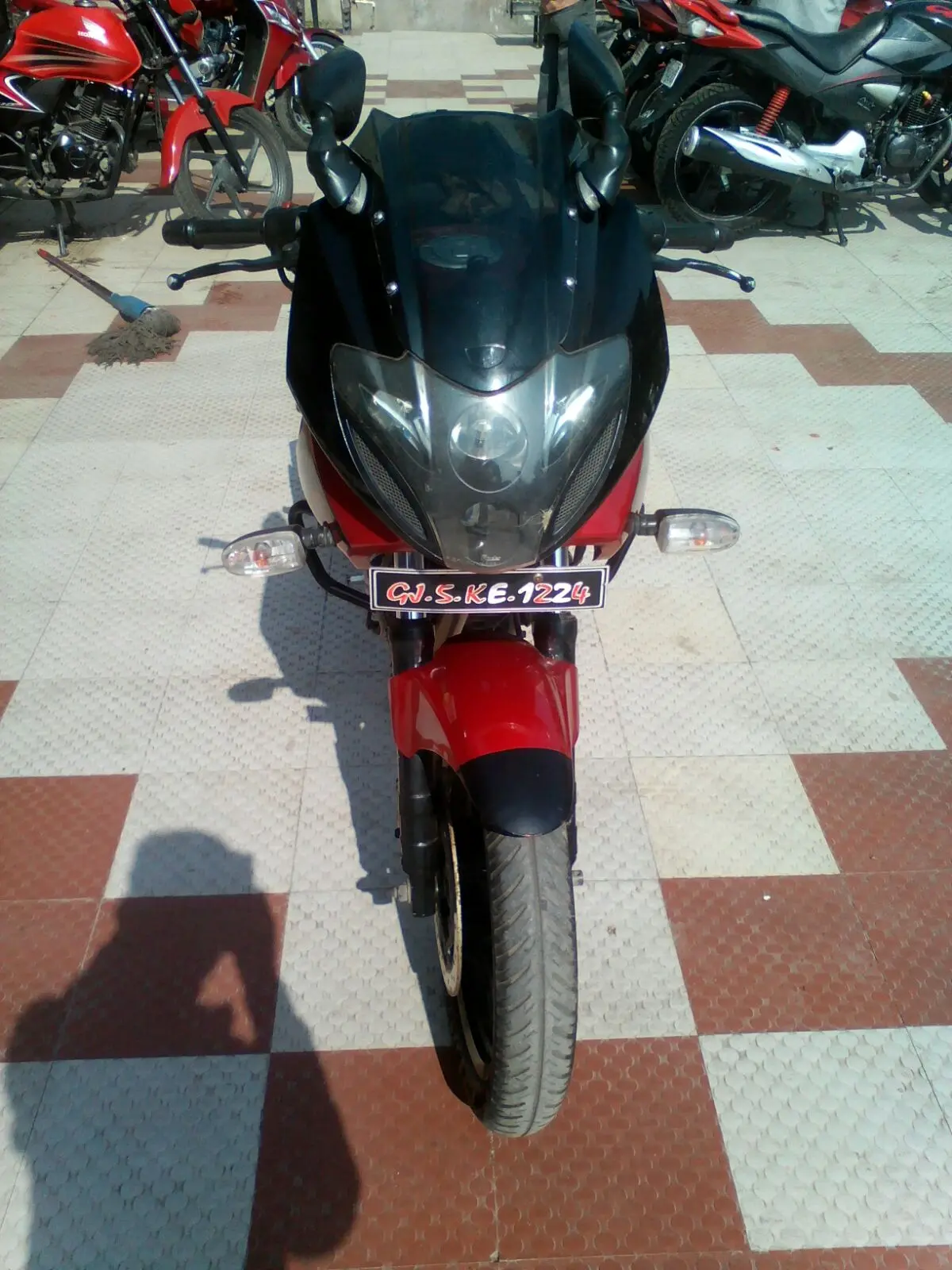 Bajaj Pulsar 220cc 2012