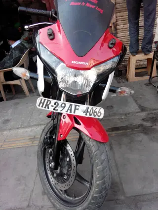 Honda CBR 150R 150cc 2013
