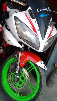 Yamaha YZF-R15 2.0 150cc 2012