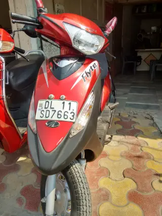 Mahindra Flyte 125cc 2013