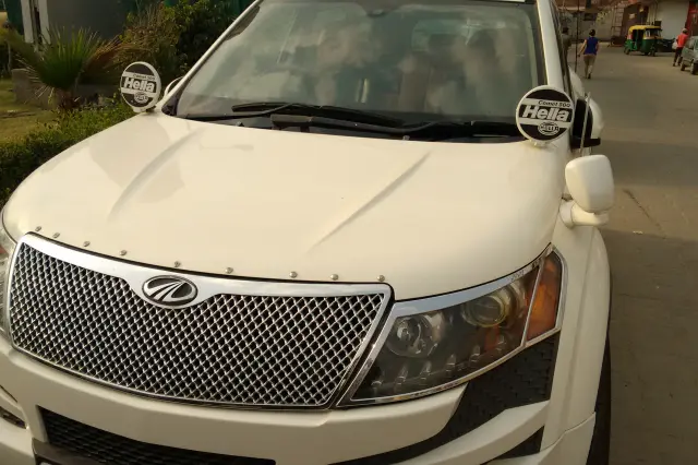 Mahindra XUV500 W8 2012