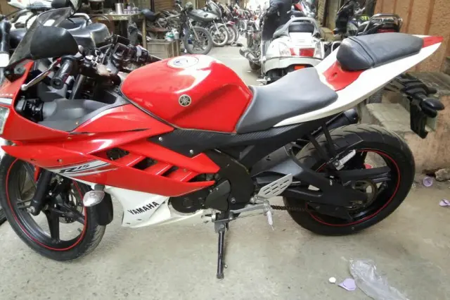 Yamaha YZF-R15 150cc 2011