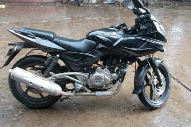 Bajaj Pulsar 220cc 2014