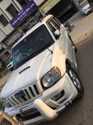 Mahindra Scorpio VLX 2WD AIRBAG BS III 2011