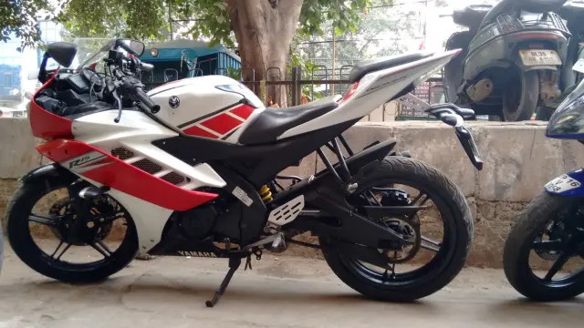 Yamaha YZF-R15 2.0 150cc 2012