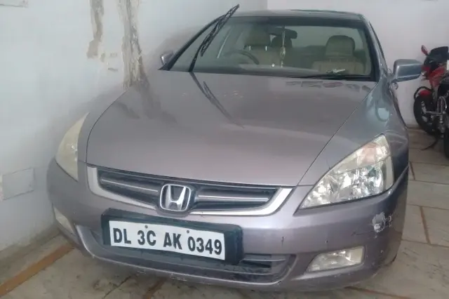 Honda Accord 2.4 VTI L MT 2004