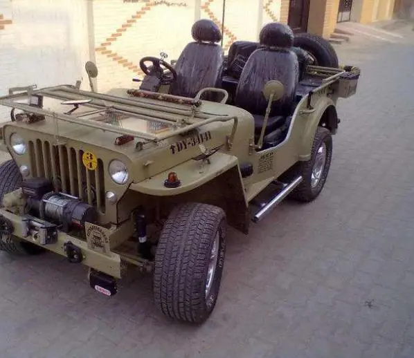 Mahindra Jeep 4X4 2000