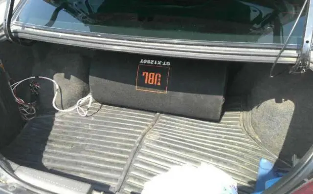 Mitsubishi Lancer LXi 2000