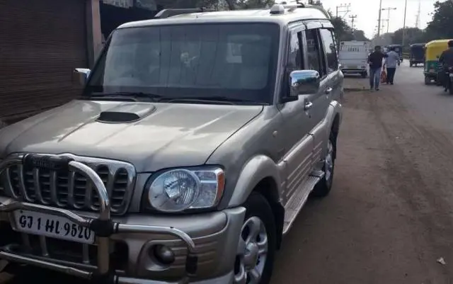 Mahindra Scorpio 2.6 TURBO 7 STR 2006