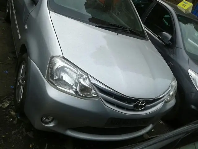 Toyota Etios V 2010
