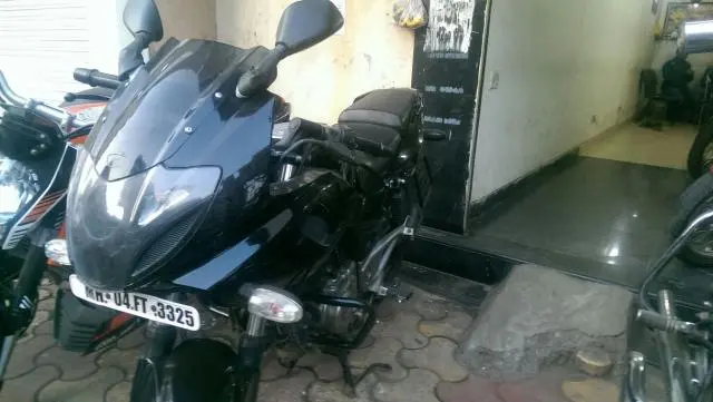 Bajaj Pulsar 220cc 2014