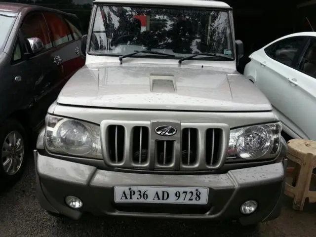 Mahindra Bolero LX 2009