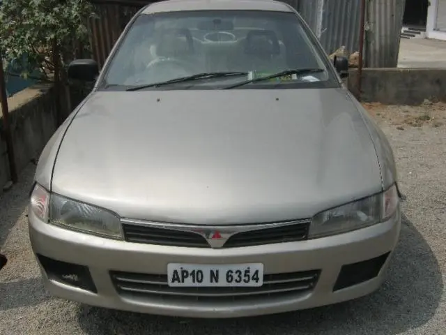 Mitsubishi Lancer GLXD 2.0 2000