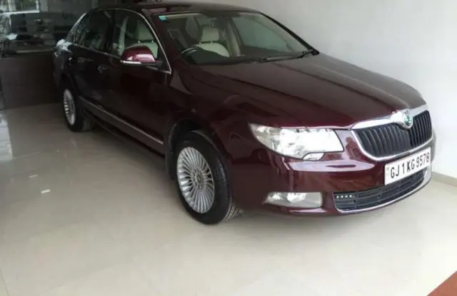 SKODA SUPERB 2.0 TDI PD 2011