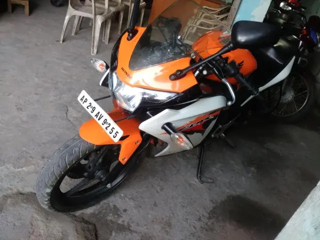 Honda CBR 150R 150cc 2012