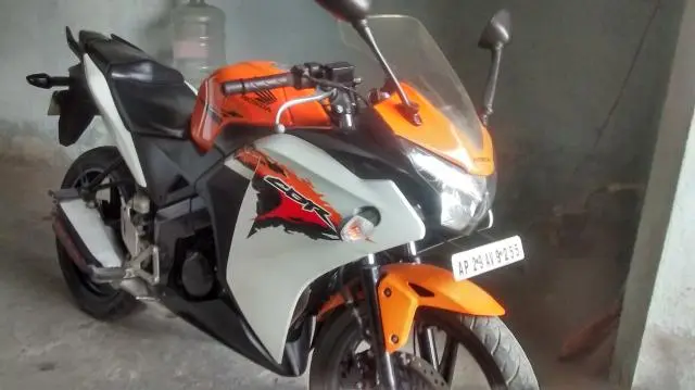 Honda CBR 150R 150cc 2012