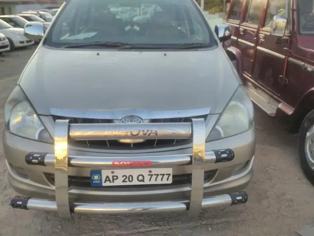 Toyota Innova 2.5 EV PS 8 STR 2008