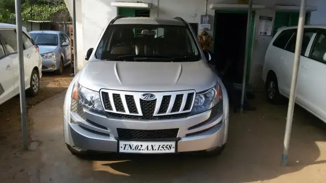 Mahindra XUV500 W6 2011