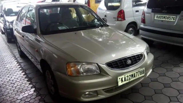 Hyundai Accent GLE 2002